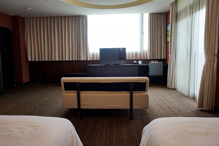 Room 37 of 53