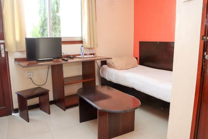 Room 34 of 84