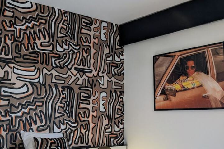 Room 16 of 42