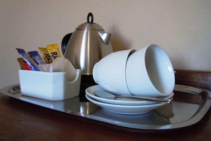 Breakfast/Coffee Service 8 of 20