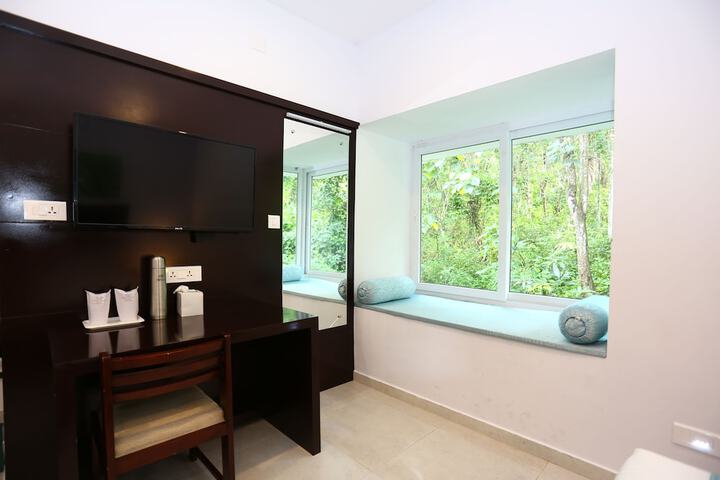 Room 9 of 27