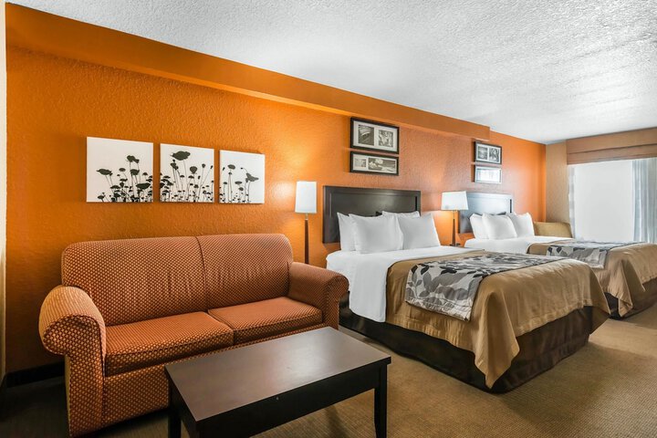 Room 27 of 52