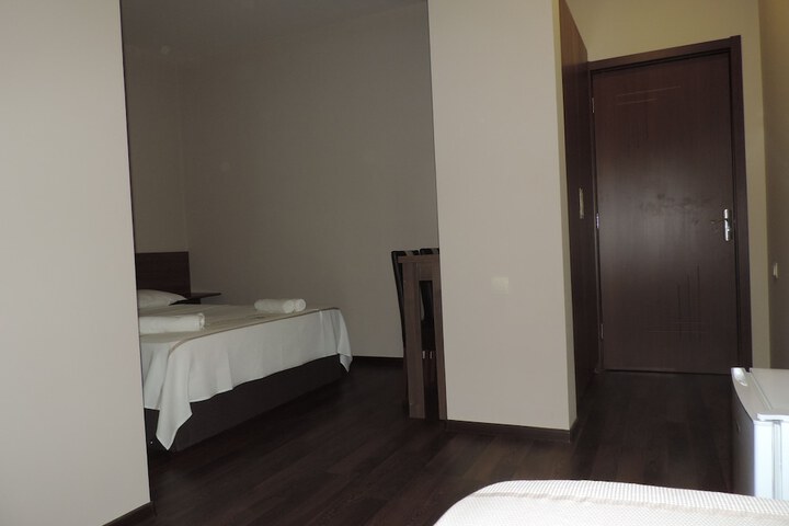 Room 10 of 78
