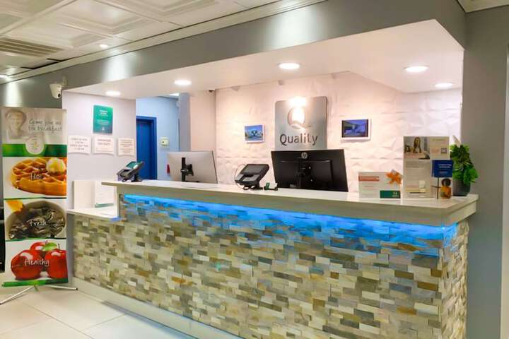 Entrance & Lobby