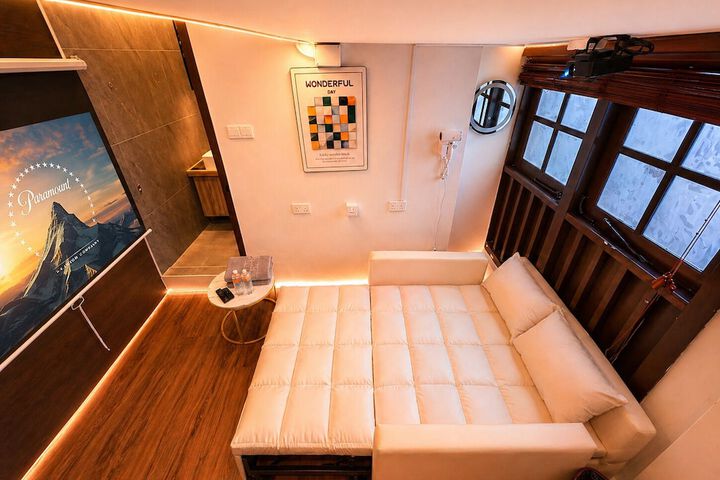 Room 29 of 121