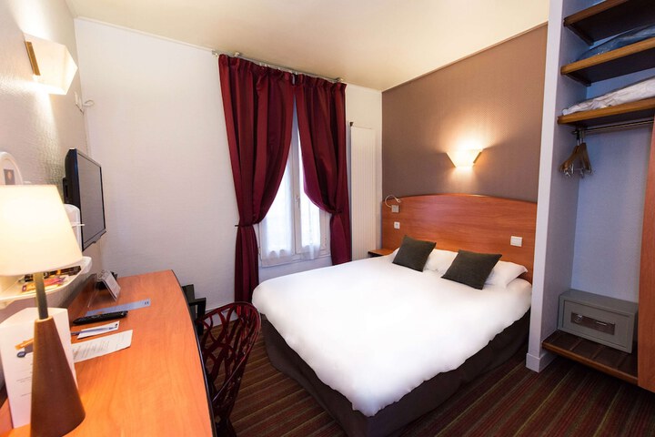 Room 7 of 25