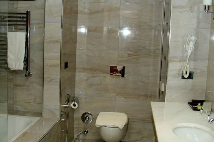 Room 18 of 41
