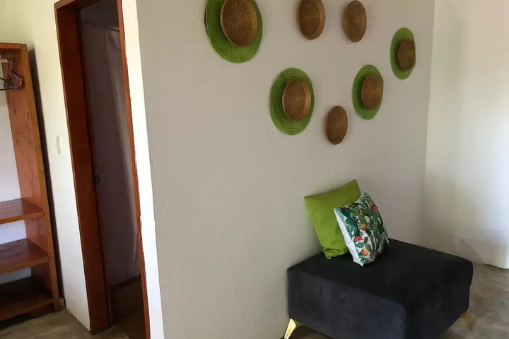 Room 3 of 21