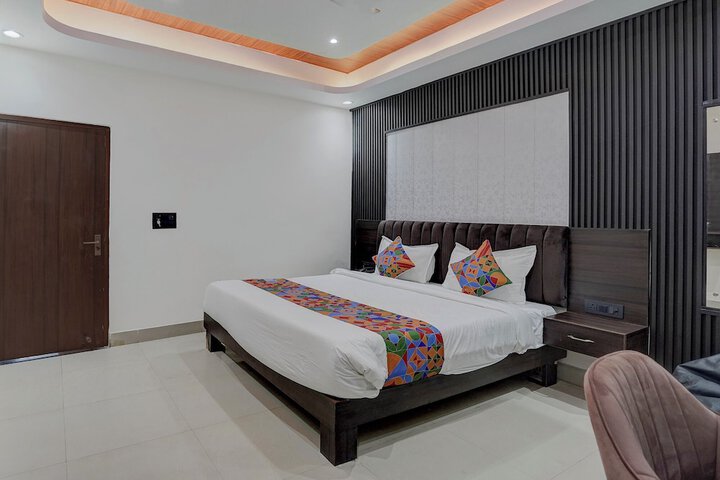 Room 16 of 29