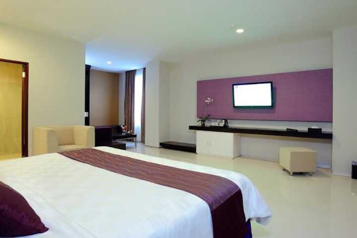 Room 7 of 50
