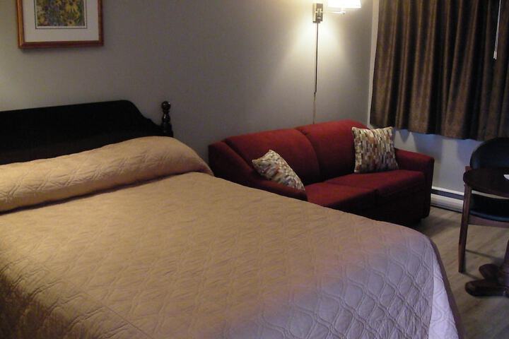 Room 4 of 22