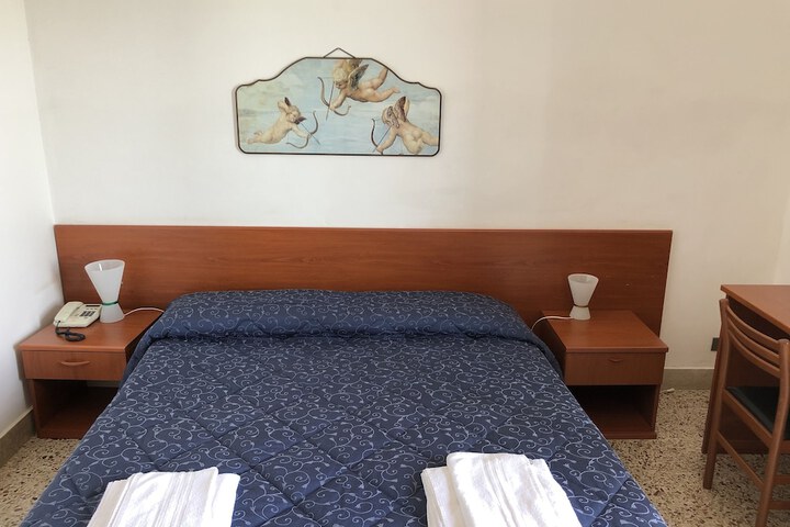 Room 16 of 56