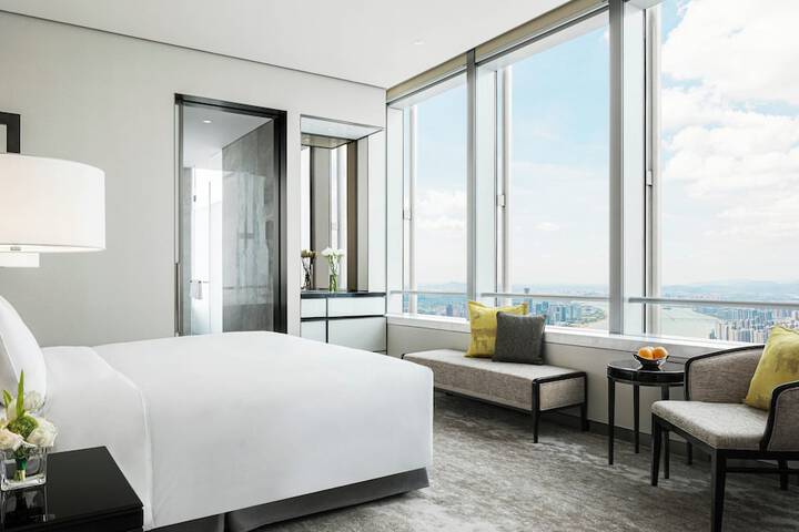 Room 21 of 85