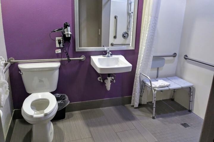 2 Queen Beds (3 of 10)
