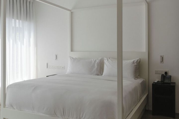 Room 31 of 147