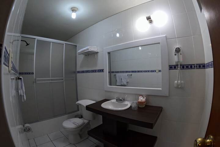 Room 13 of 20