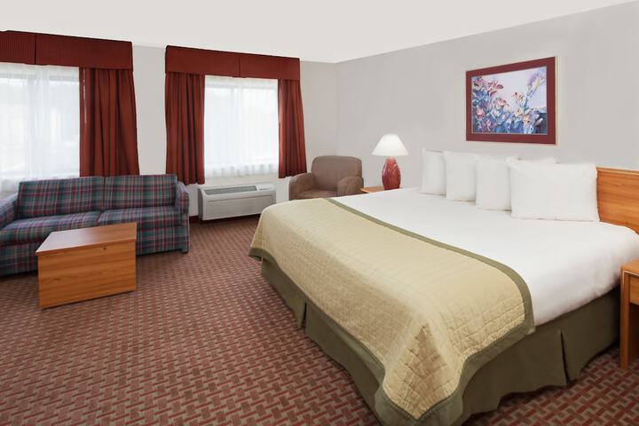 1 King Bed (12 of 12)