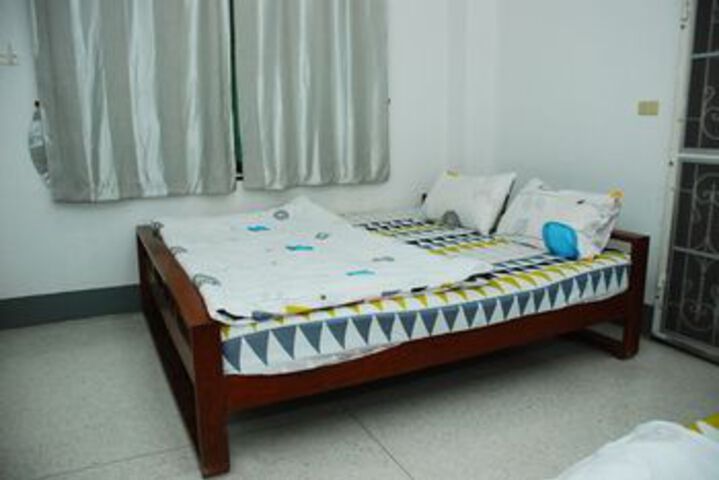 Room 15 of 28