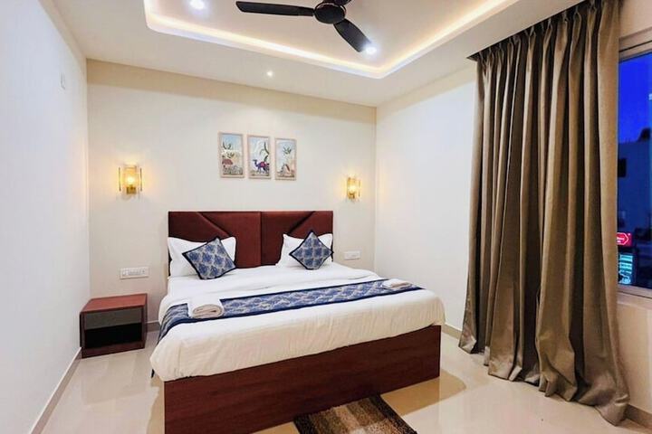 Room 2 of 15