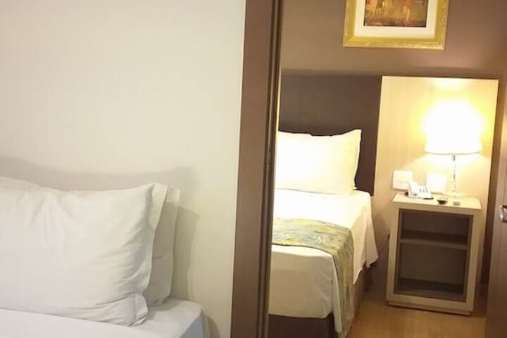 Room 21 of 71