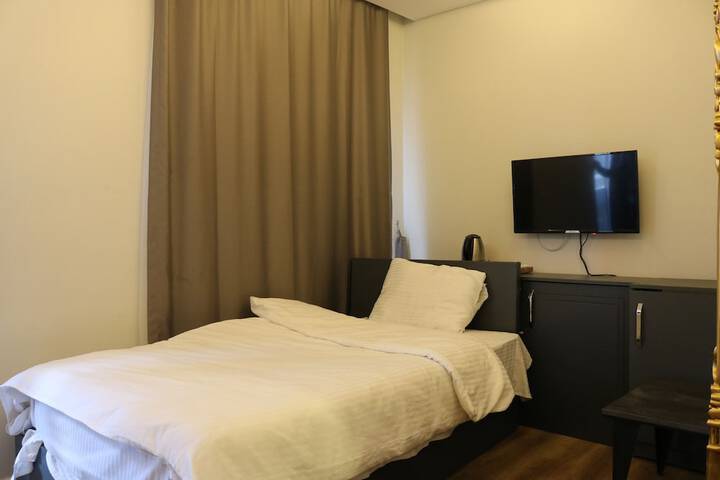 Room 2 of 13