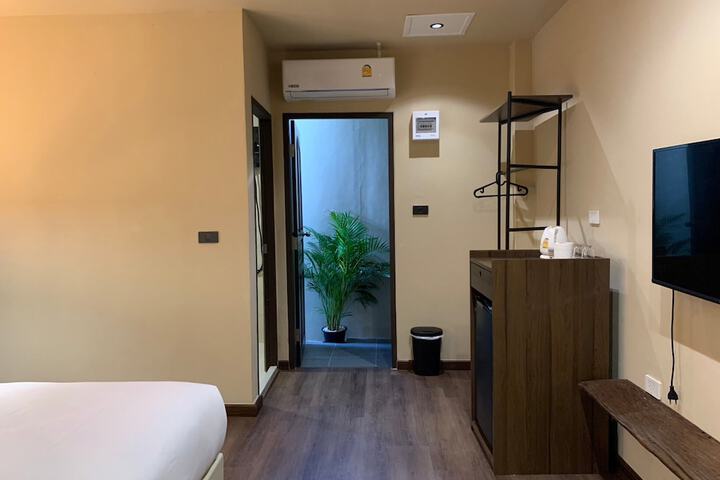 Room 30 of 94