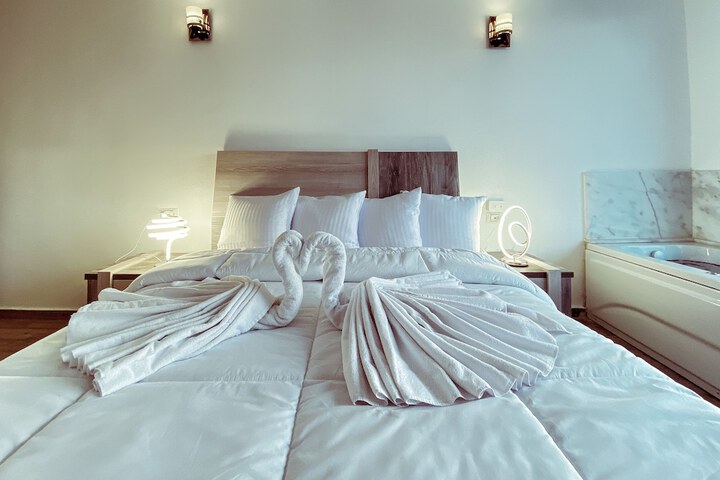 Hotel 323 of 340