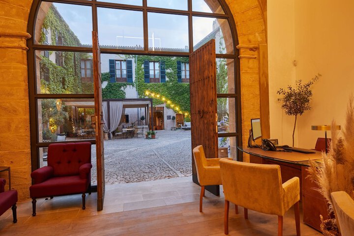 Lobby Entry