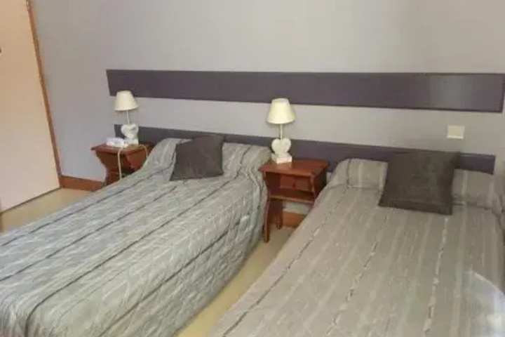 Room 7 of 17