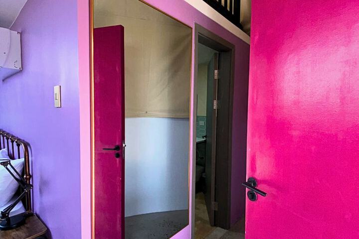 Room 2 of 21