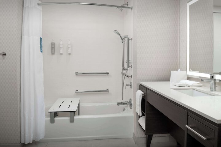 Bathroom shower