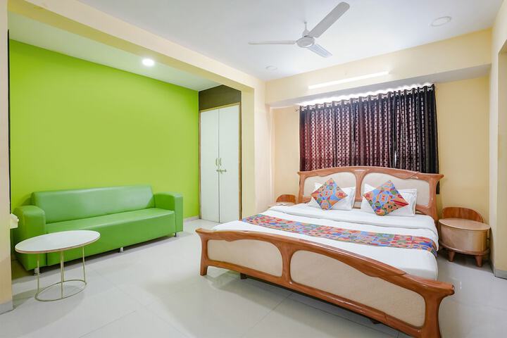 Room 20 of 33