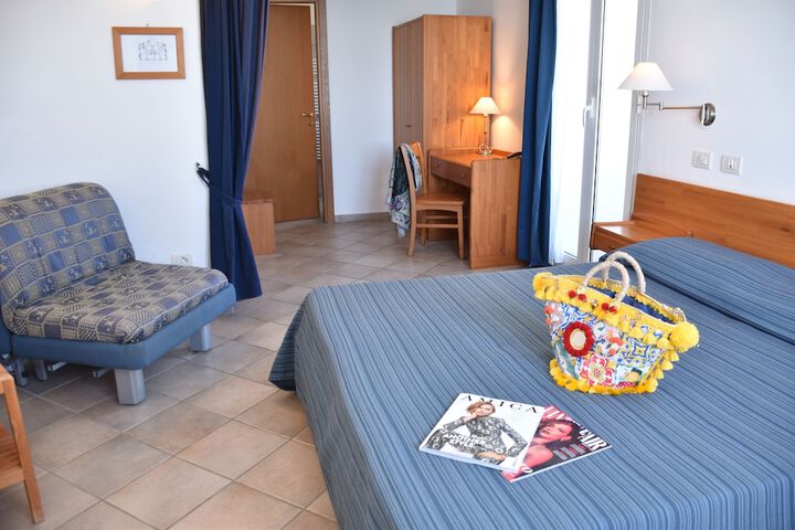 Room 5 of 22