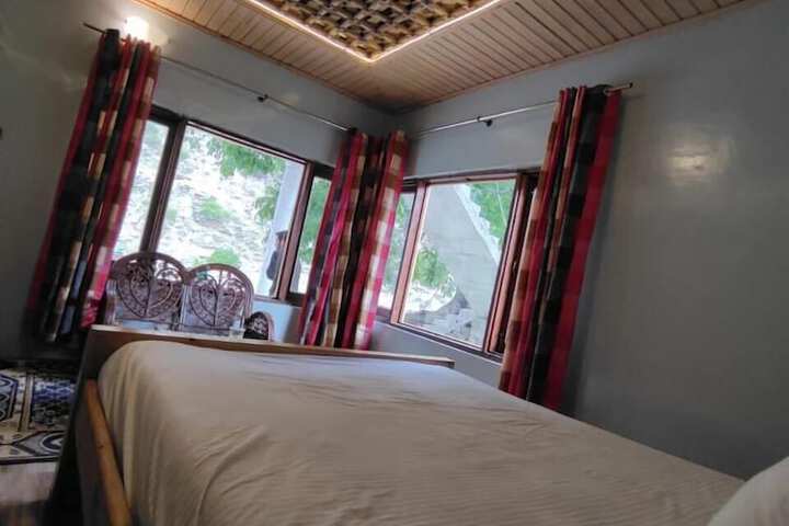 Room 5 of 21