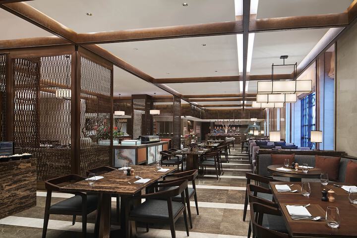 Dining 44 of 73