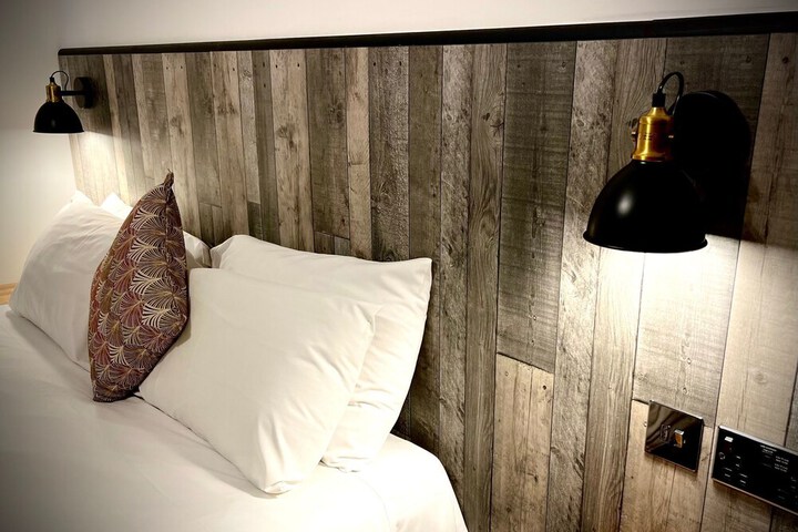 Room 42 of 133