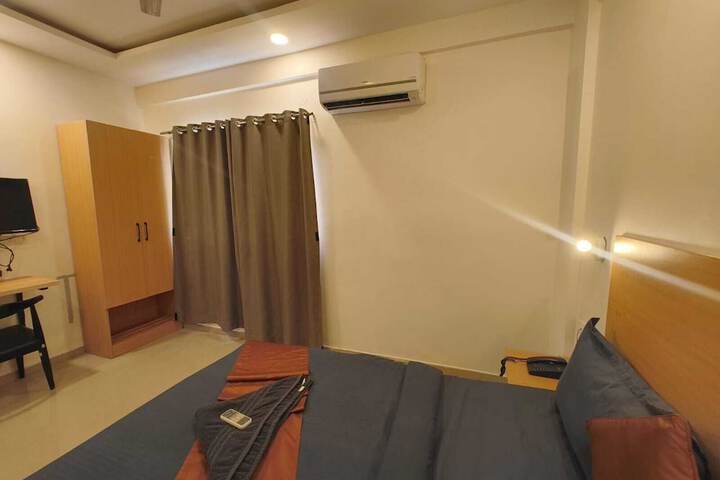 Room 3 of 17