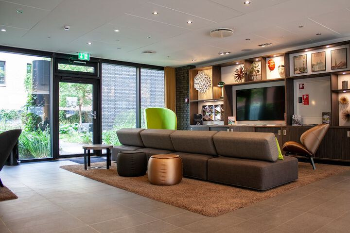 Lobby Entry