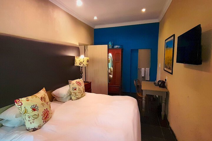 Room 51 of 275