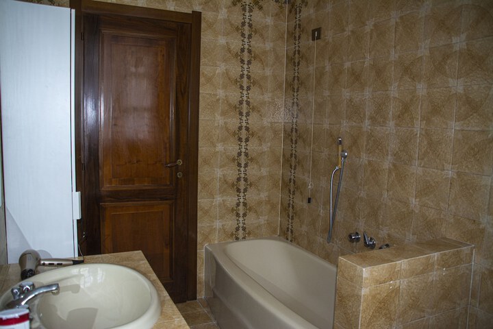 Room 20 of 31