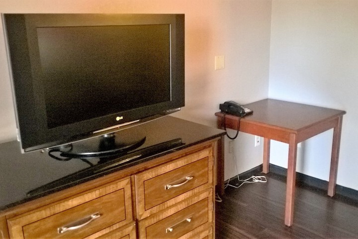 Room 9 of 20