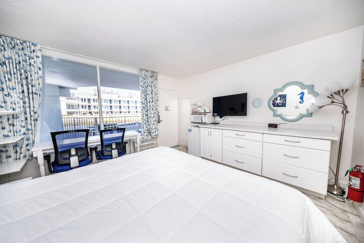 Room 9 of 138