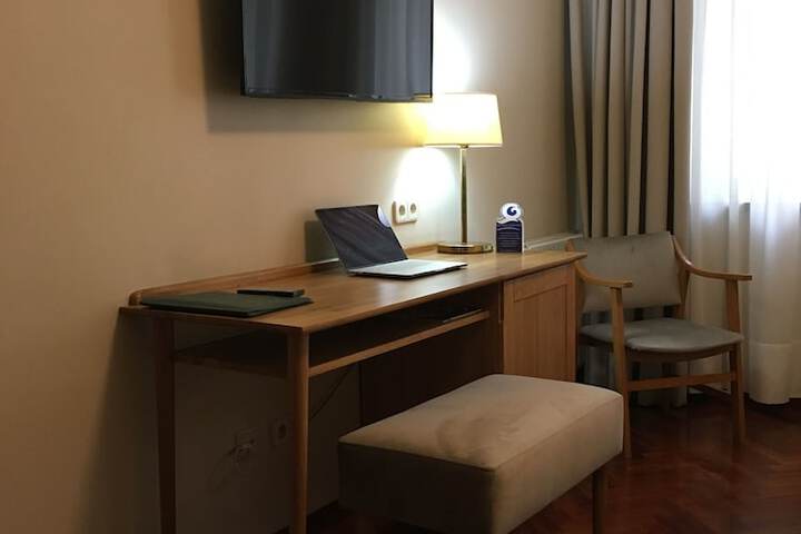 Room 6 of 29