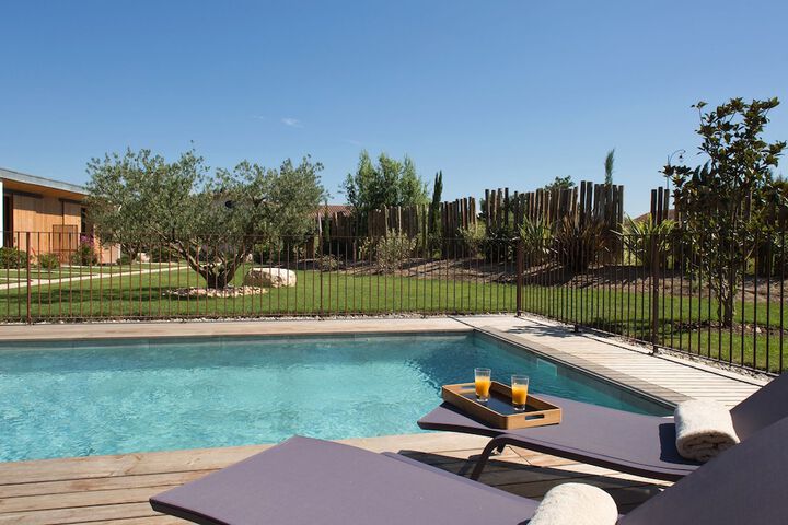 Hotel Pool