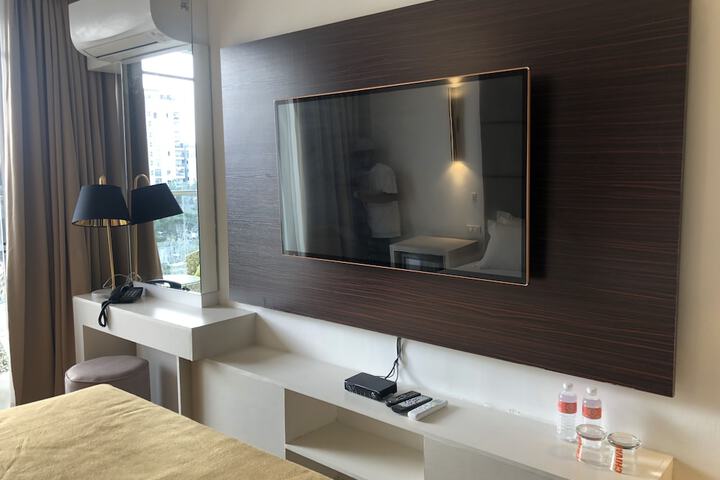 Room 5 of 43