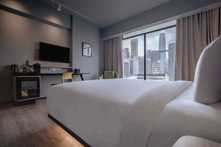 Room 5 of 39