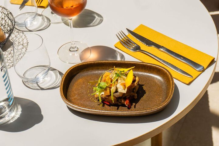 Dining 53 of 70