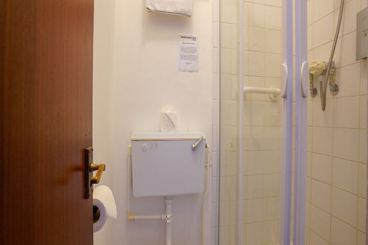 Room 88 of 111
