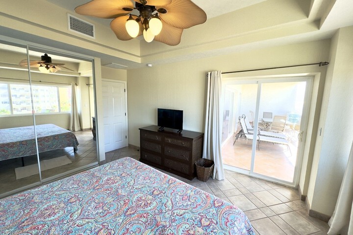 Room 7 of 37