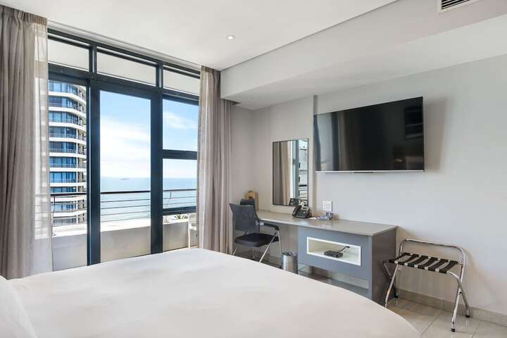 Room 25 of 210